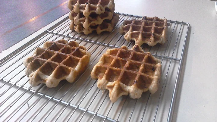 Gaufres de Liège faites maison par les Gourmandises d'Aymona.